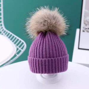 Zimowa Czapka z pomponem w kolorze fioletowym