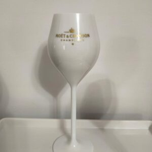 Moët & Chandon - smukły kieliszek do wina